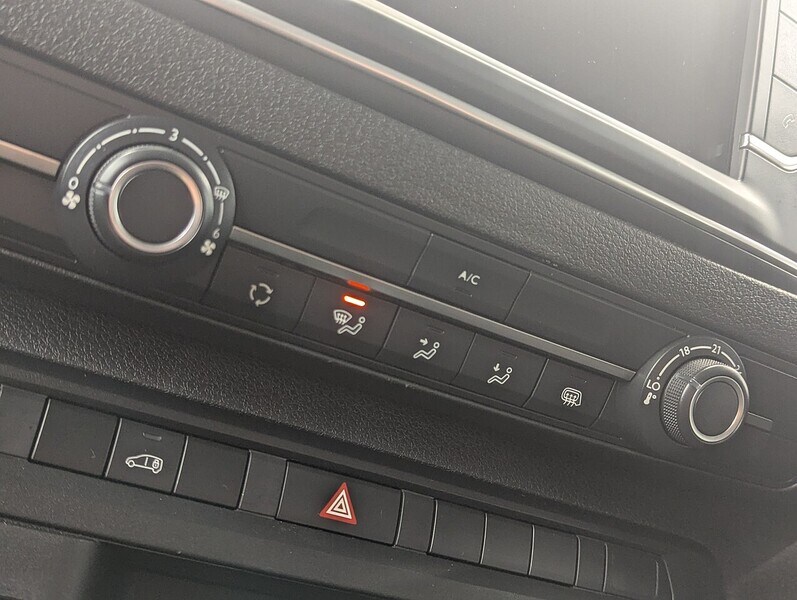 Used Toyota ProAce 2023 for sale - 76547355: Photo 42