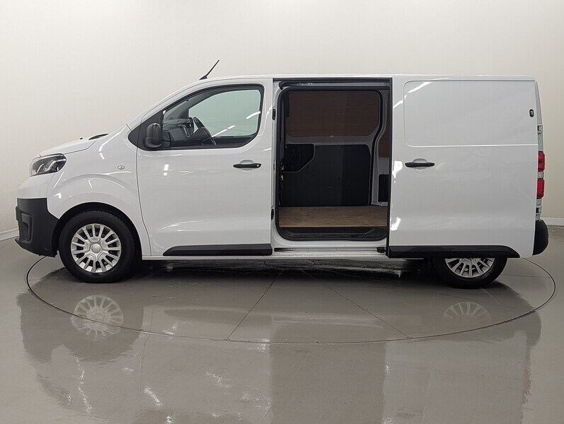 Used Toyota ProAce 2023 for sale - 76547355: Photo 9