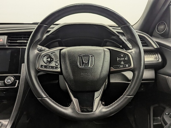 Used Honda Civic 2018 for sale - 76027070: Photo 28