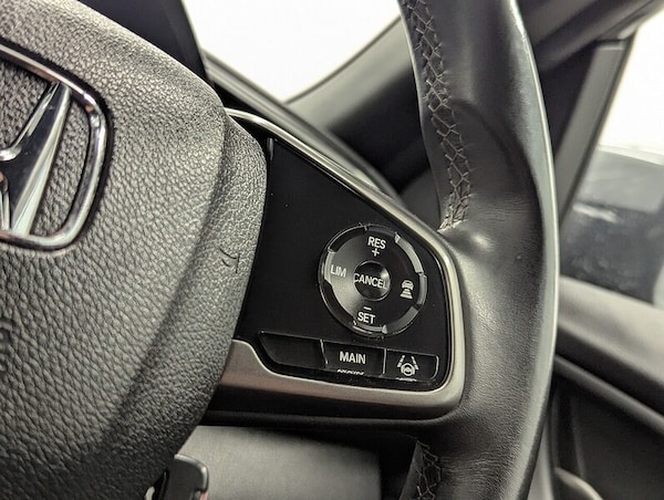 Used Honda Civic 2018 for sale - 76027070: Photo 32