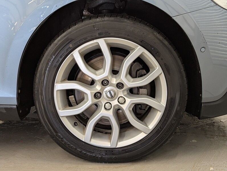 Used Volvo V40 2017 for sale - 77663395: Photo 15