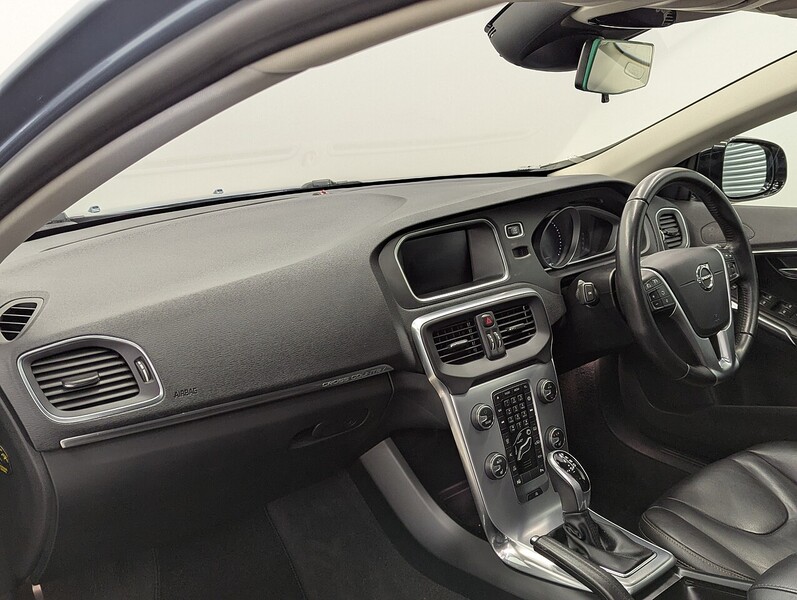 Used Volvo V40 2017 for sale - 77663395: Photo 21