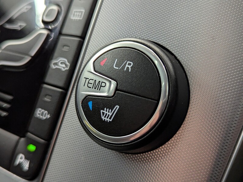 Used Volvo V40 2017 for sale - 77663395: Photo 37