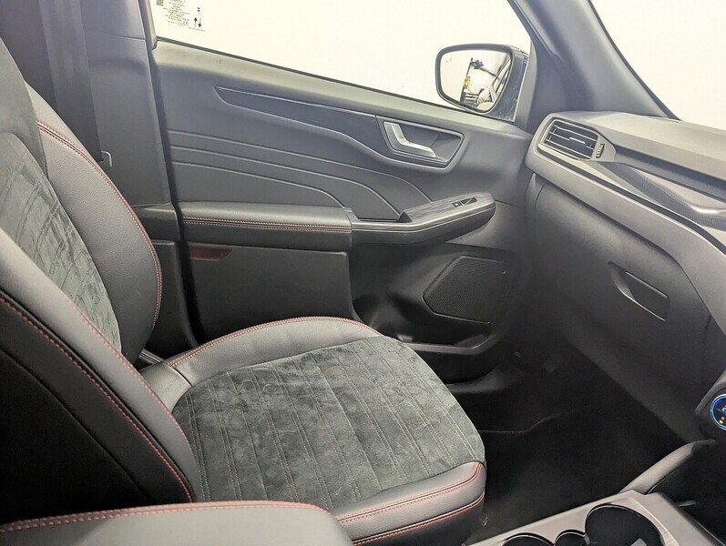 Used Ford Kuga 2023 for sale - 77953459: Photo 48