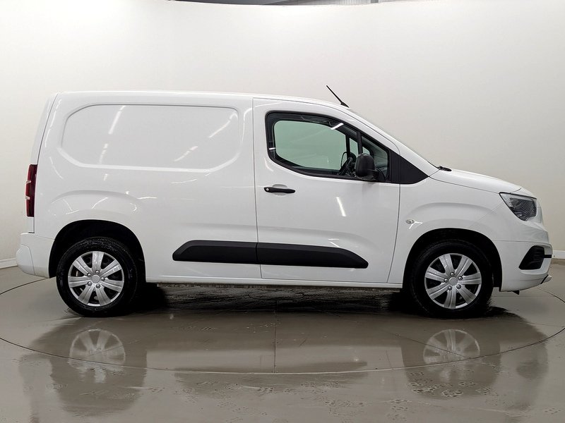 Used Vauxhall Combo 2020 for sale - 75662436: Photo 2