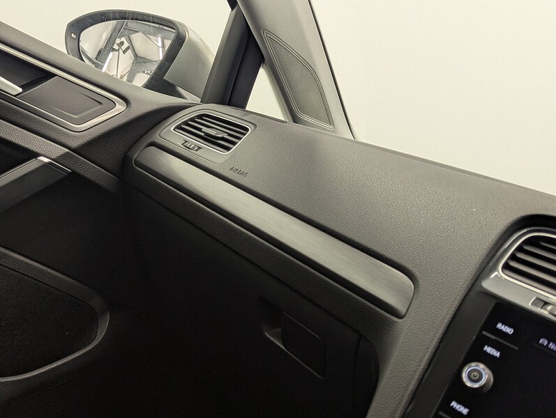 Used Volkswagen Golf 2020 for sale - 76430525: Photo 45