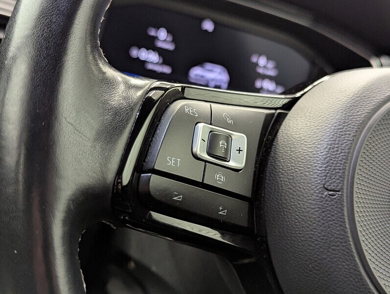 Used Volkswagen T-Roc for sale - 77817947: Photo 23