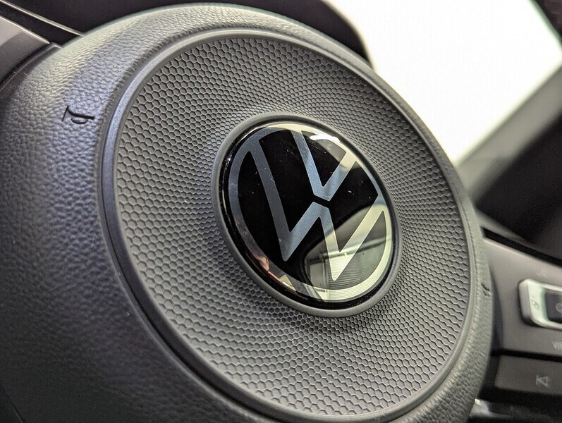 Used Volkswagen T-Roc for sale - 77817947: Photo 24