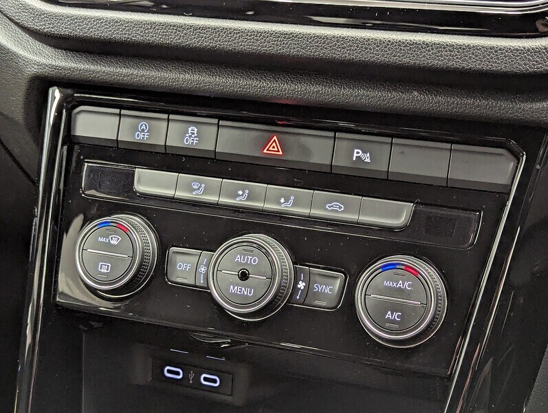 Used Volkswagen T-Roc for sale - 77817947: Photo 32