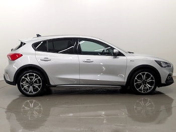 Used Ford Focus 2022 for sale - 75524790: Photo