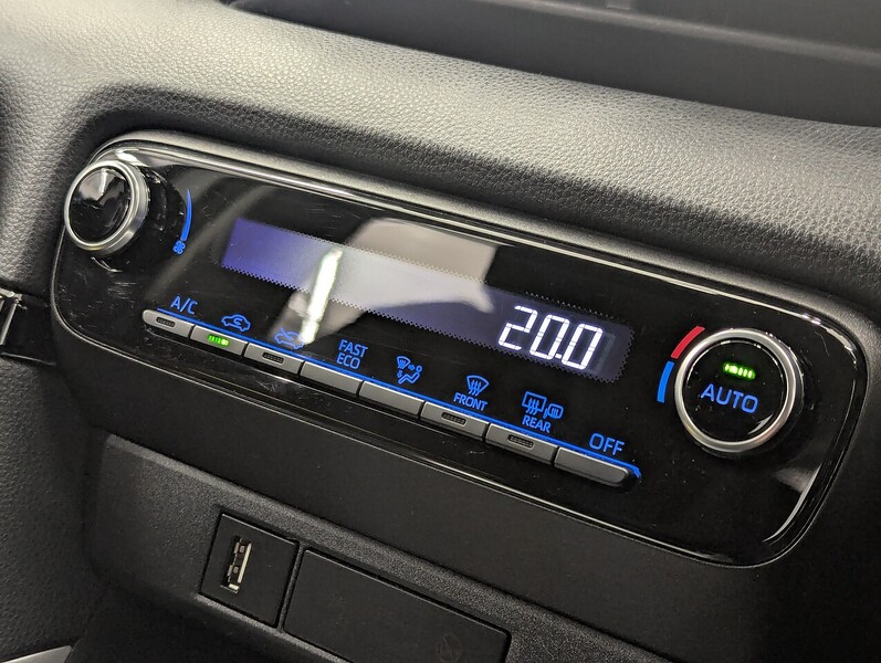 Used Toyota Yaris 2022 for sale - 76736470: Photo 40