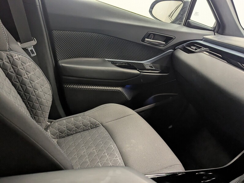 Used Toyota C-HR 2020 for sale - 76559513: Photo 47