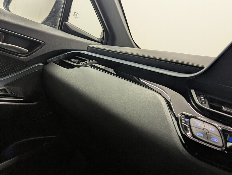 Used Toyota C-HR 2020 for sale - 76559513: Photo 50