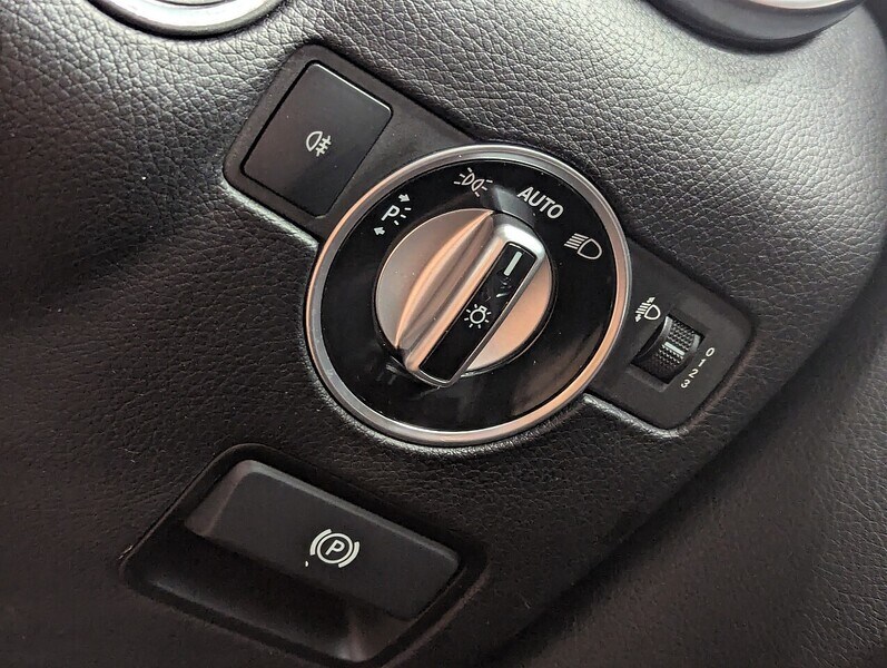 Used Mercedes-Benz SLK 2015 for sale - 75897491: Photo 39