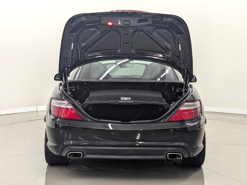Used Mercedes-Benz SLK 2015 for sale - 75897491: Photo 4
