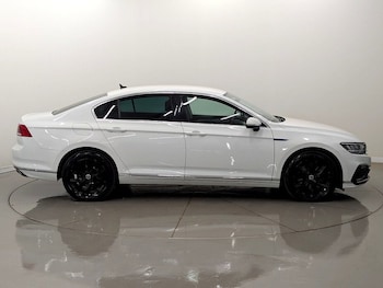 Used Volkswagen Passat 2021 for sale - 78716074: Photo