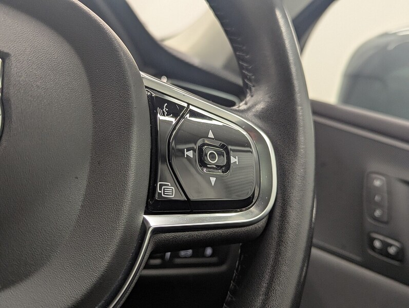 Used Volvo XC60 2021 for sale - 76736430: Photo 23