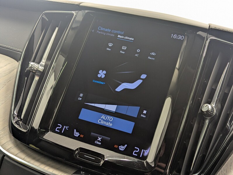 Used Volvo XC60 2021 for sale - 76736430: Photo 35