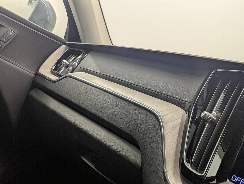 Used Volvo XC60 2021 for sale - 76736430: Photo 38