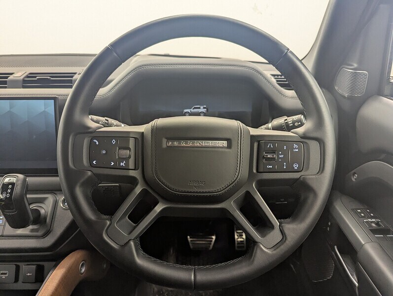Used Land Rover Defender 90 2024 for sale - 76736472: Photo 19