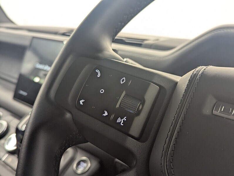 Used Land Rover Defender 90 2024 for sale - 76736472: Photo 21