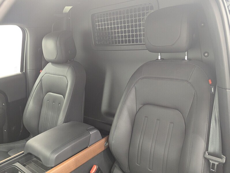 Used Land Rover Defender 90 2024 for sale - 76736472: Photo 49