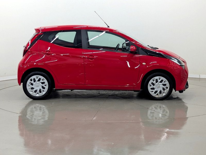 Used Toyota AYGO 2021 for sale - 76566310: Photo 2