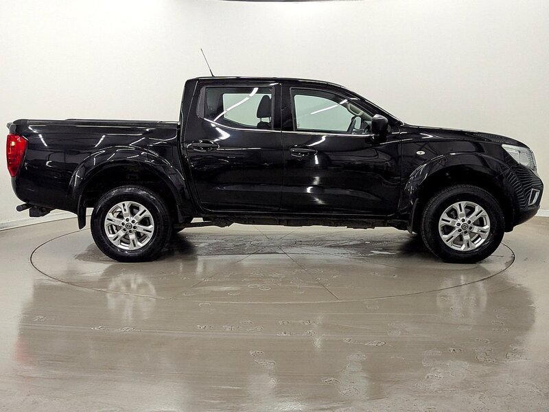 Used Nissan Navara 2021 for sale - 76357034: Photo 2