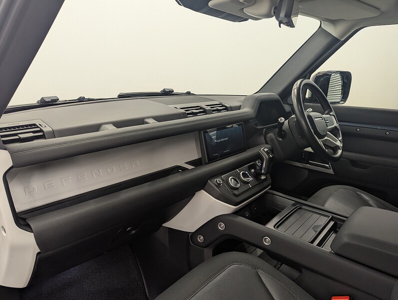 Used Land Rover Defender 110 2021 for sale - 76536298: Photo 27