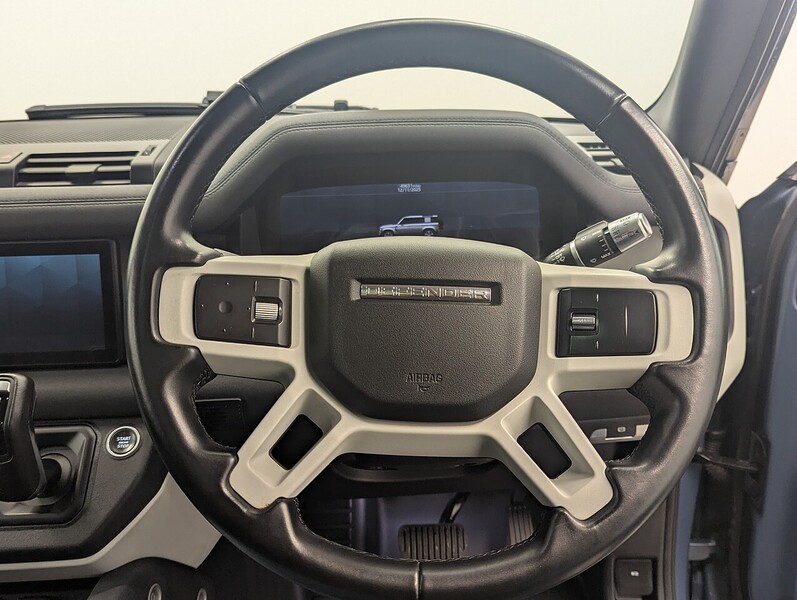 Used Land Rover Defender 110 2021 for sale - 76536298: Photo 30