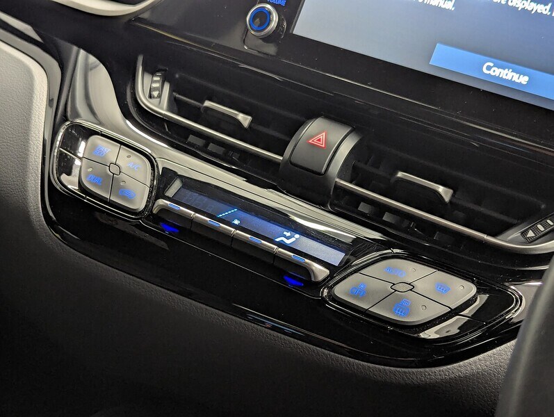 Used Toyota C-HR 2022 for sale - 75932455: Photo 46