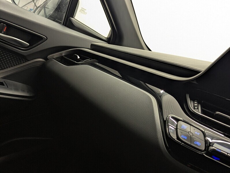 Used Toyota C-HR 2022 for sale - 75932455: Photo 49