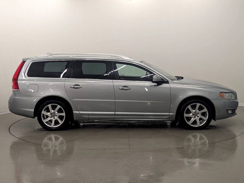 Used Volvo V70 2013 for sale - 76986532: Photo 2