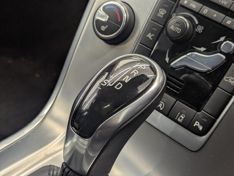 Used Volvo V70 2013 for sale - 76986532: Photo 34