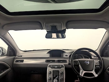 Used Volvo V70 2013 for sale - 76986532: Photo