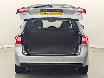 Used Volvo V70 2013 for sale - 76986532: Photo