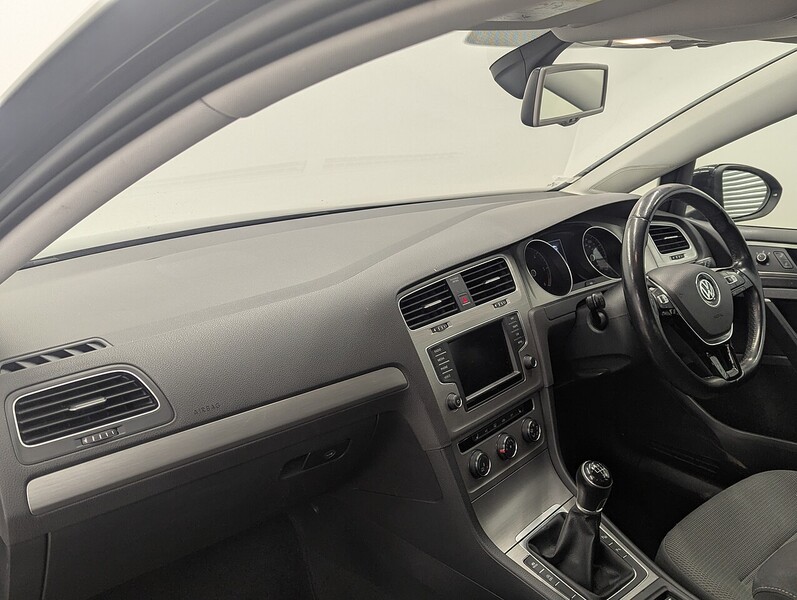 Used Volkswagen Golf 2016 for sale - 77640144: Photo 16