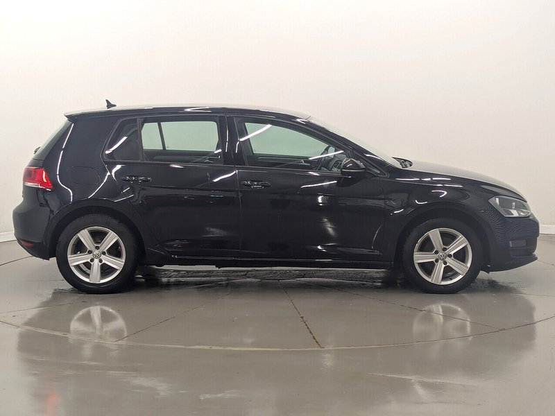 Used Volkswagen Golf 2016 for sale - 77640144: Photo 2