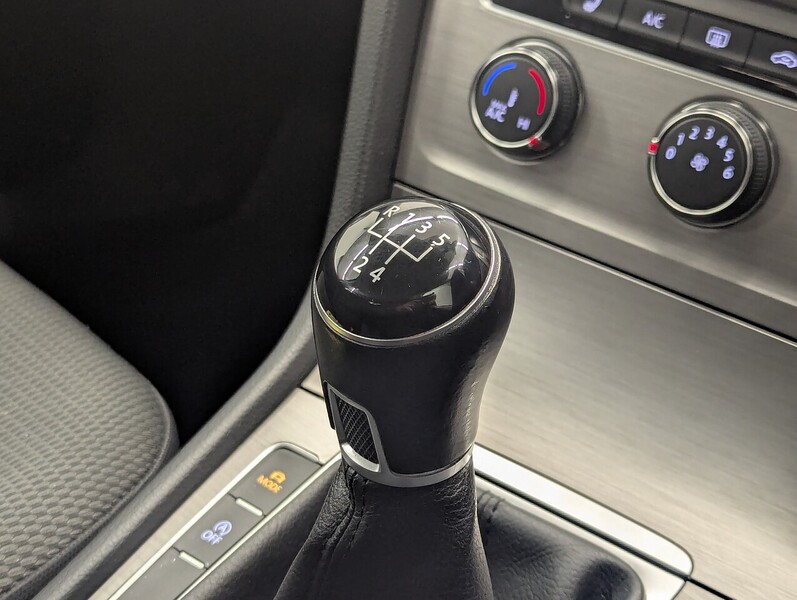 Used Volkswagen Golf 2016 for sale - 77640144: Photo 25