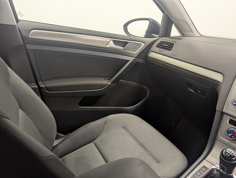 Used Volkswagen Golf 2016 for sale - 77640144: Photo 41