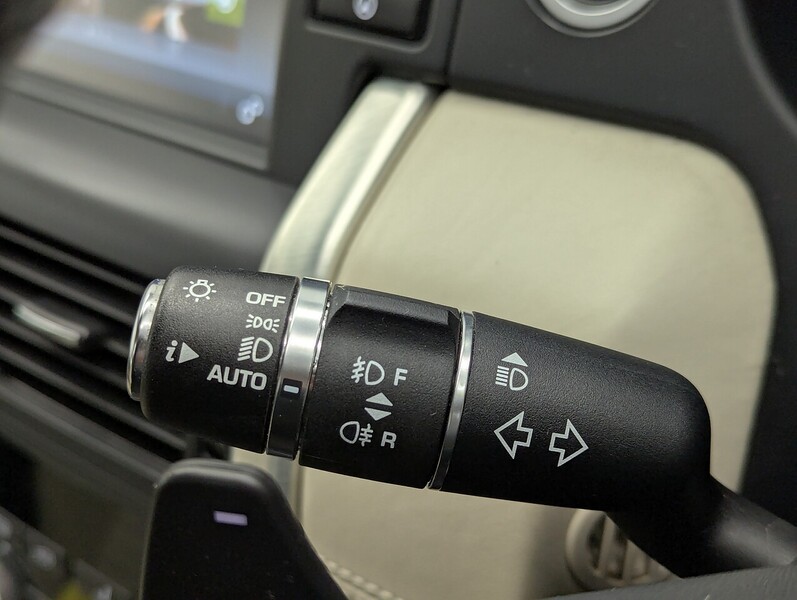 Used Land Rover Discovery Sport for sale - 76725189: Photo 32