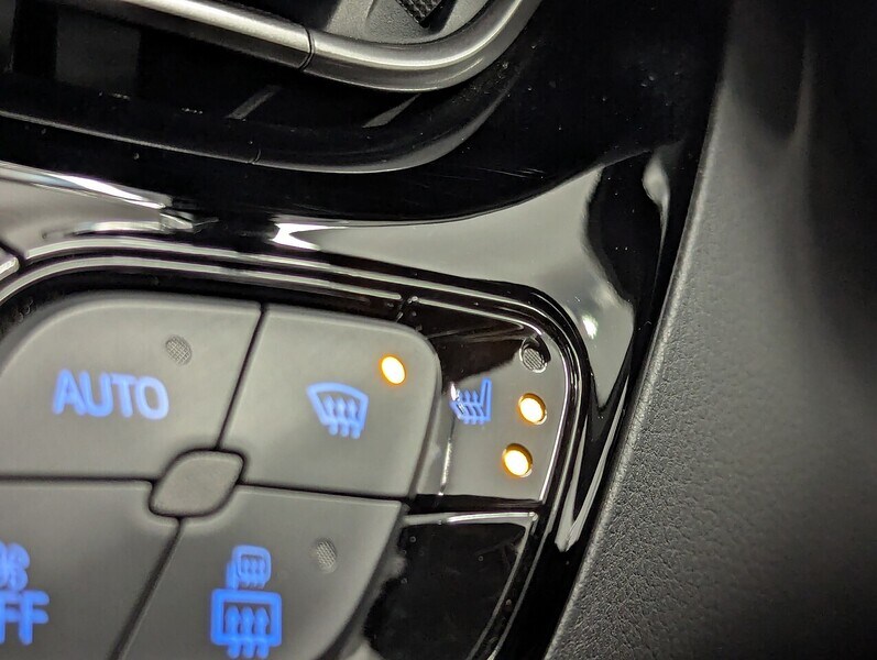 Used Toyota C-HR 2020 for sale - 76559515: Photo 43