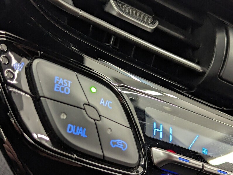 Used Toyota C-HR 2020 for sale - 76559515: Photo 45