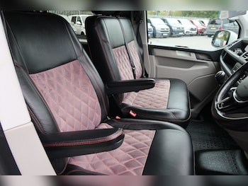 Used Volkswagen Transporter 2019 for sale - 76286858: Photo 2