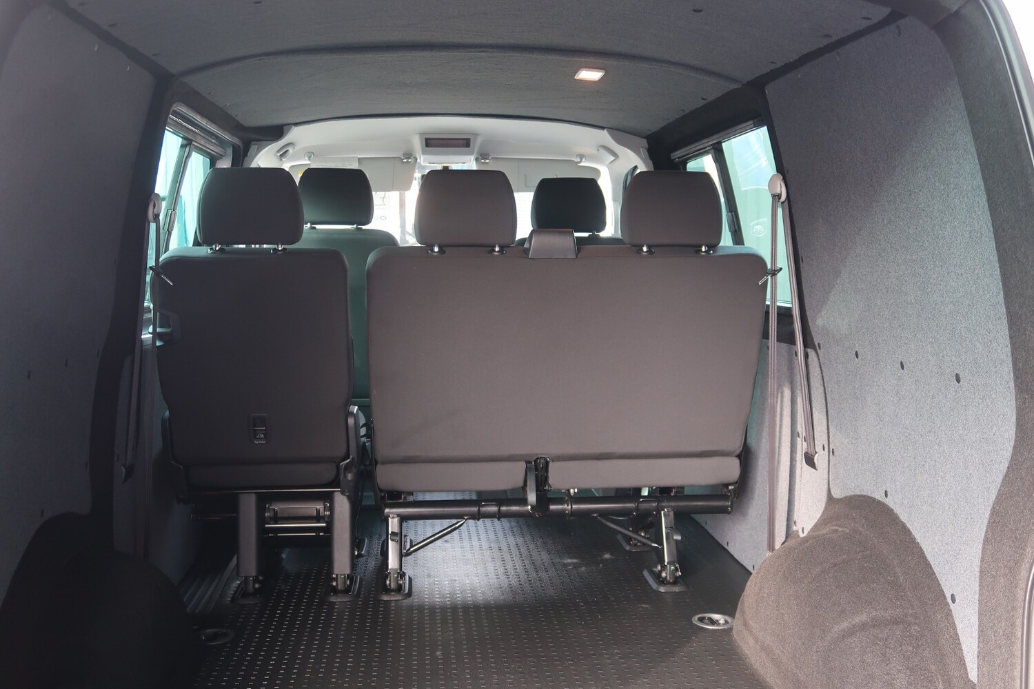 Used Volkswagen Transporter 2018 for sale - 76554073: Photo 5