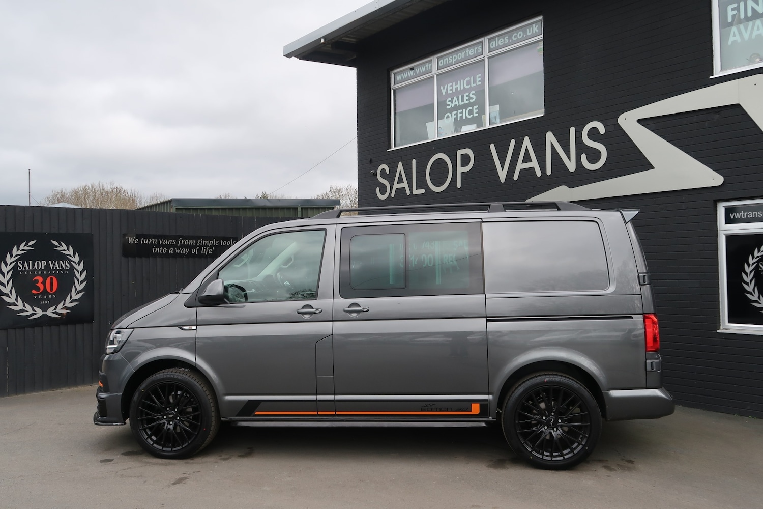 Used Volkswagen Transporter 2018 for sale - 77997794: Photo 11