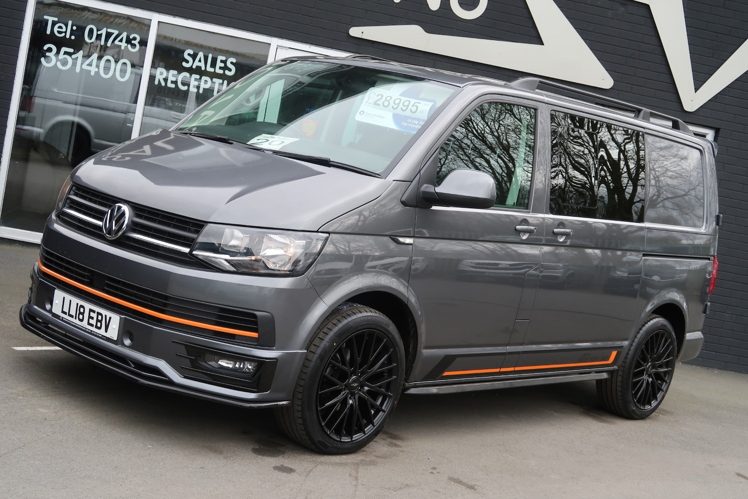 Used Volkswagen Transporter 2018 for sale - 77997794: Photo 2
