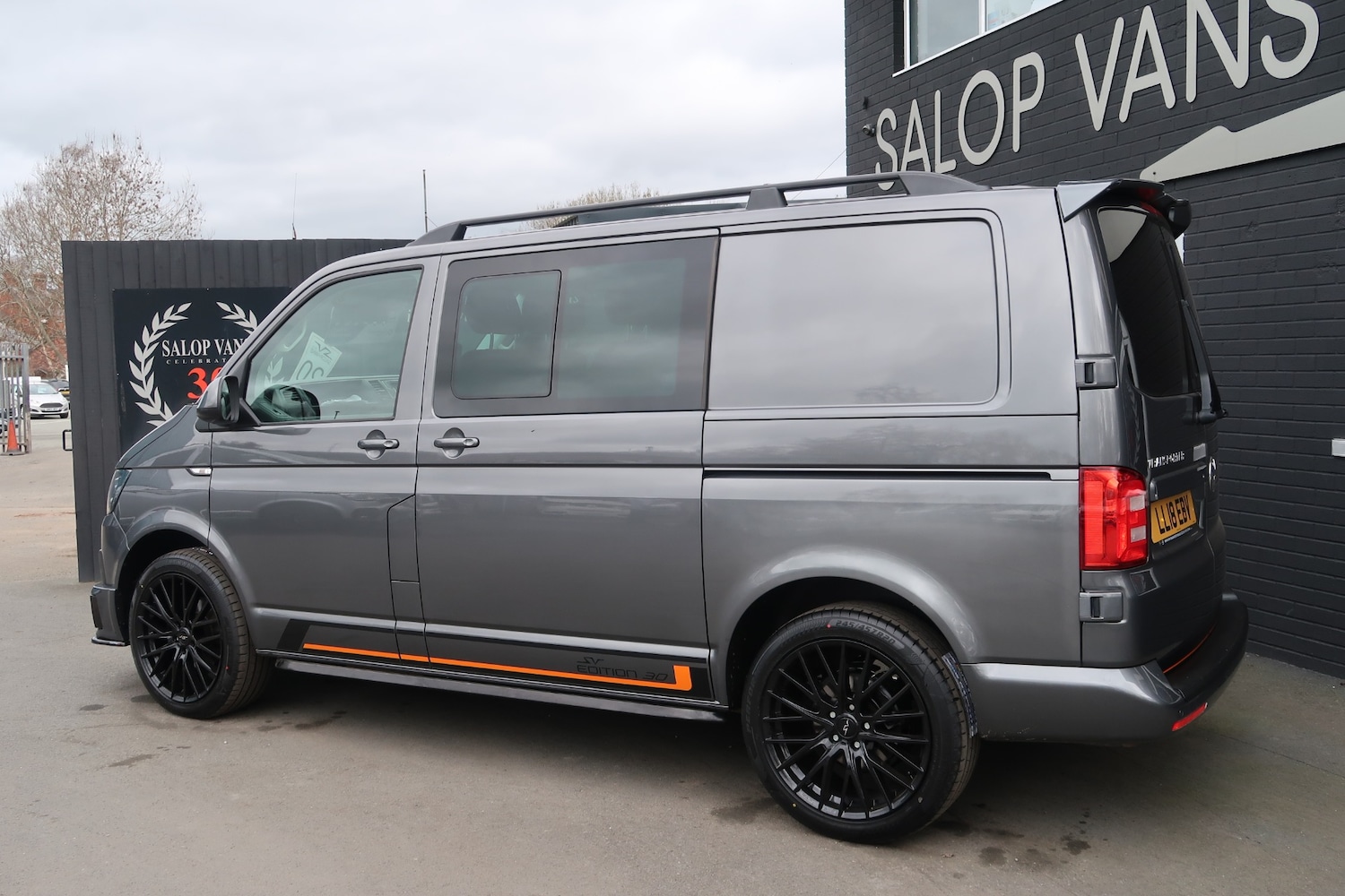 Used Volkswagen Transporter 2018 for sale - 77997794: Photo 5