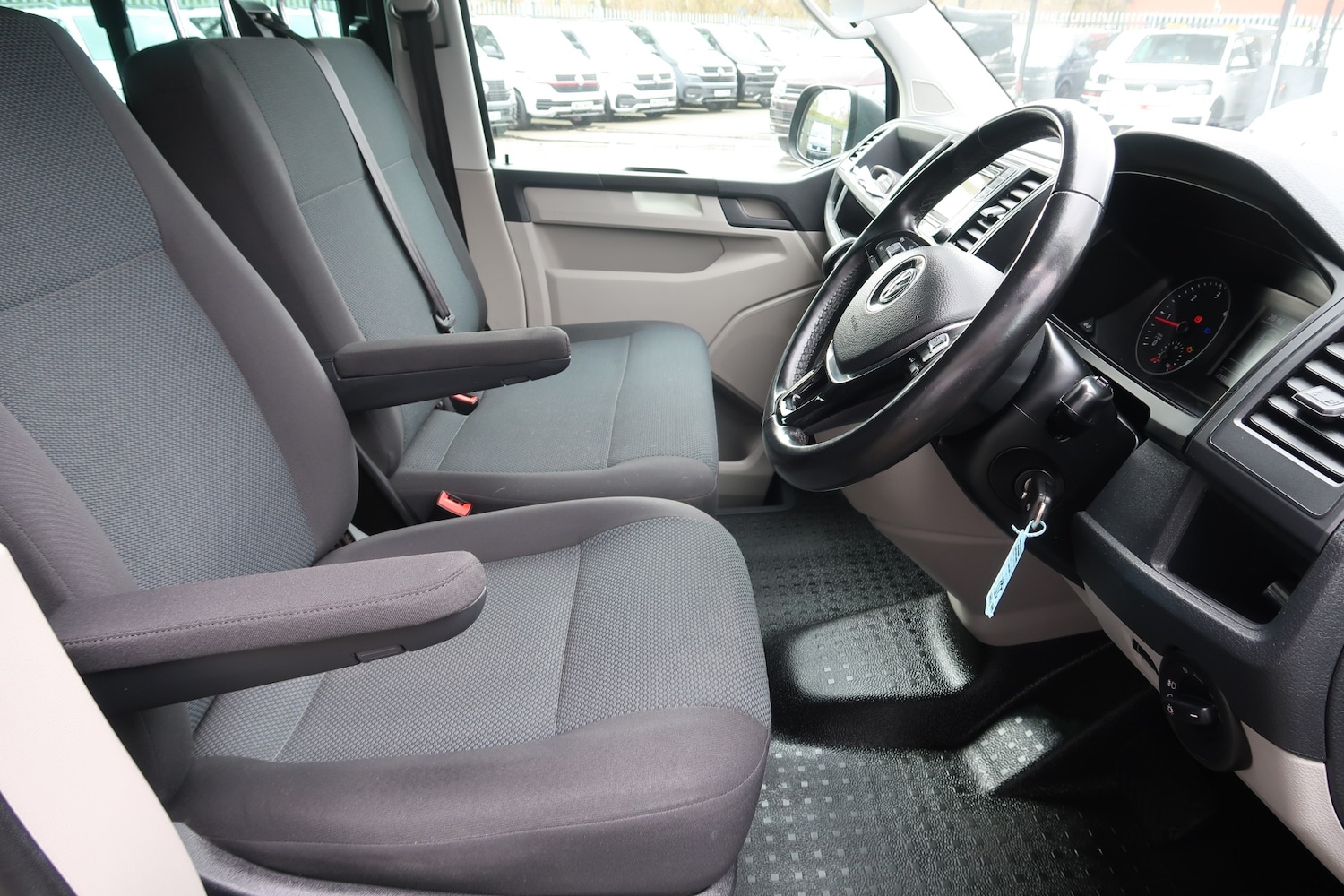 Used Volkswagen Transporter 2018 for sale - 77997794: Photo 6