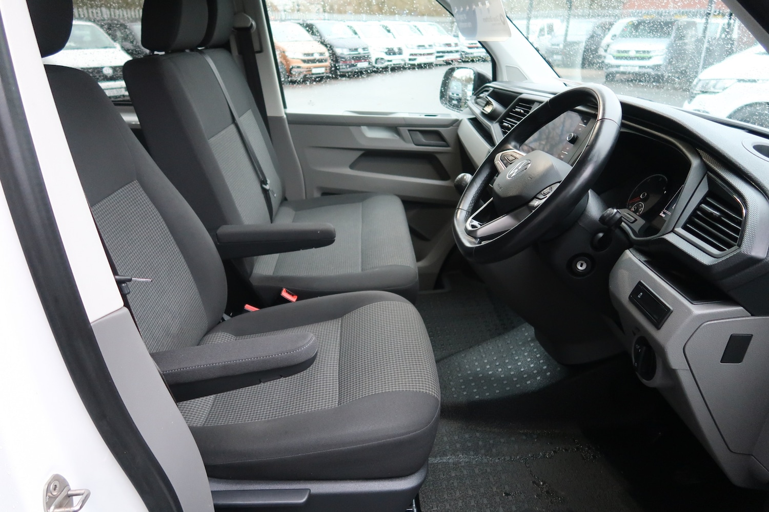 Used Volkswagen Transporter 2021 for sale - 77323706: Photo 3